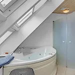 Three-bedroom In Σπίτι διακοπών