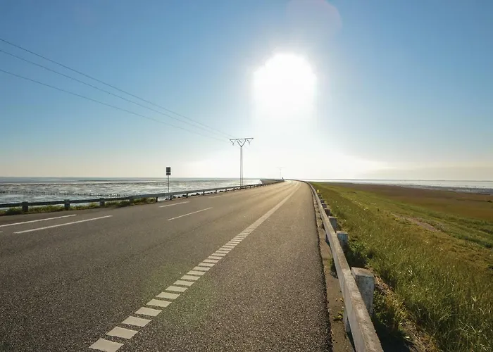 Three-bedroom In Romo Romo